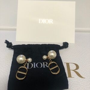 Dior earring